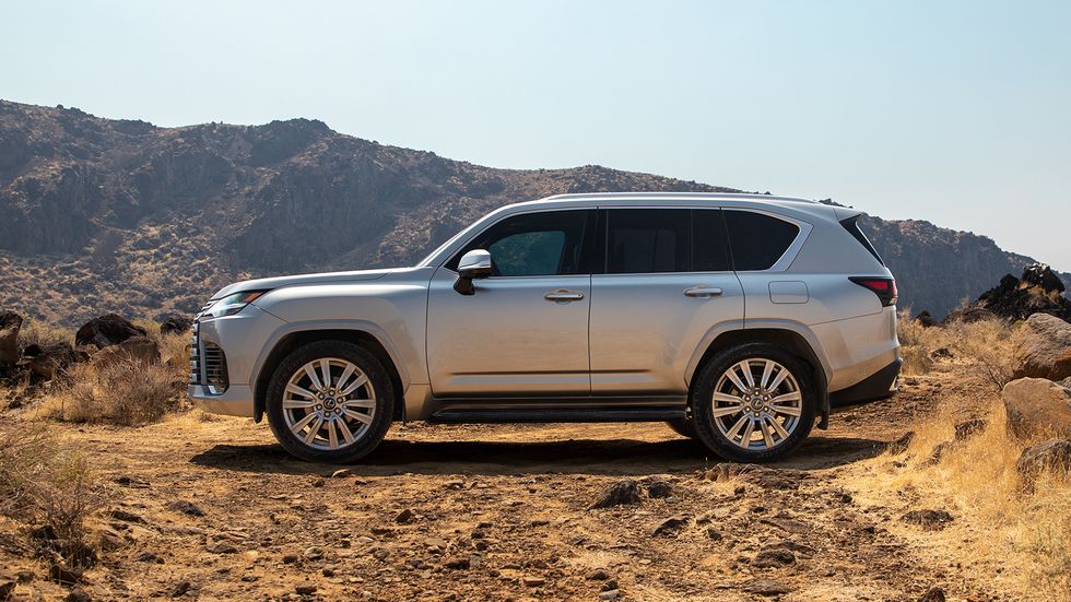 2022 lexus lx600