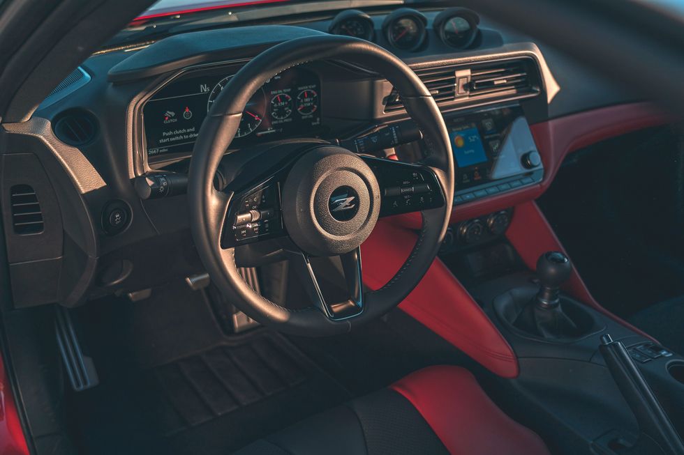 nissan z interior