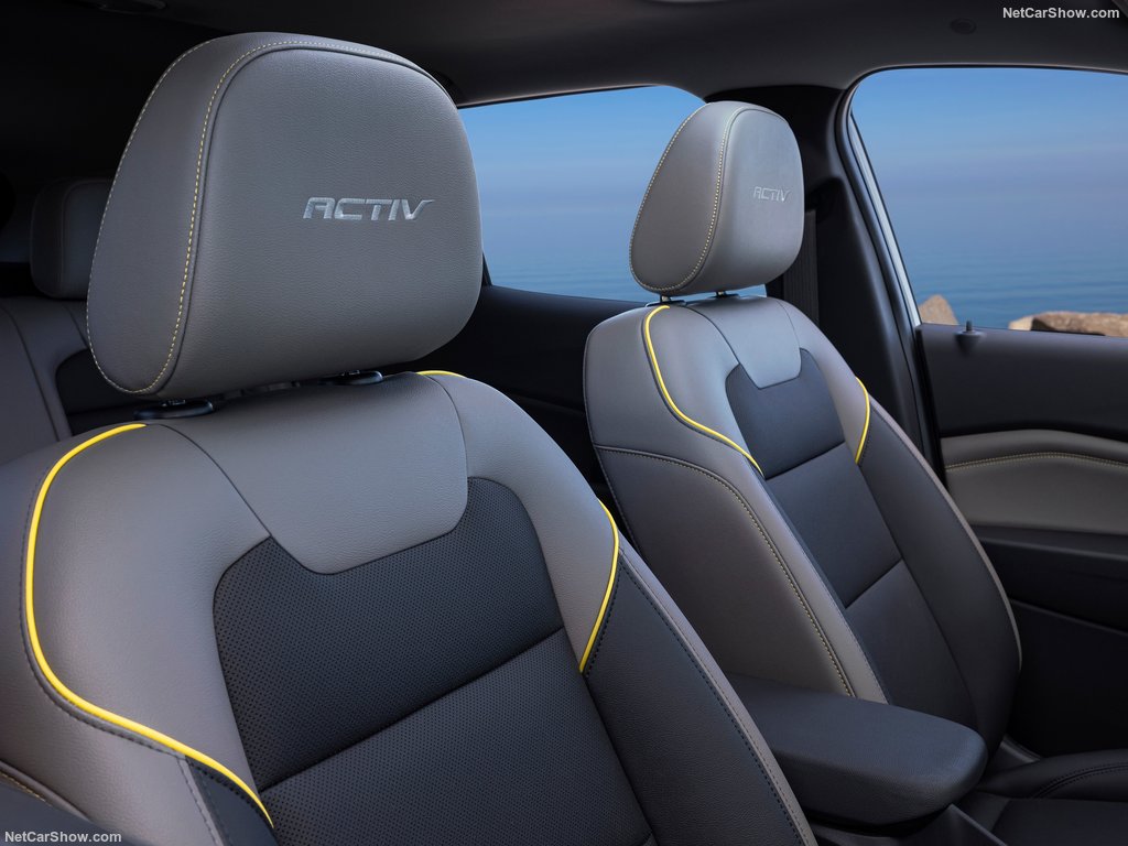 chevrolet trax ACTIV interior