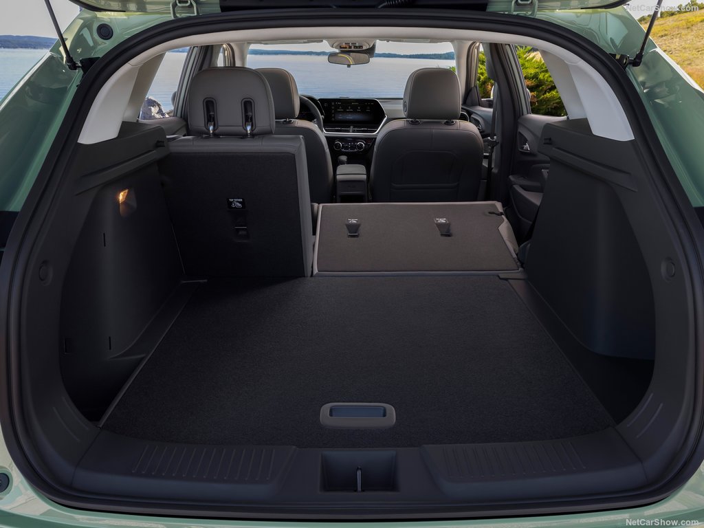 chevrolet trax interior