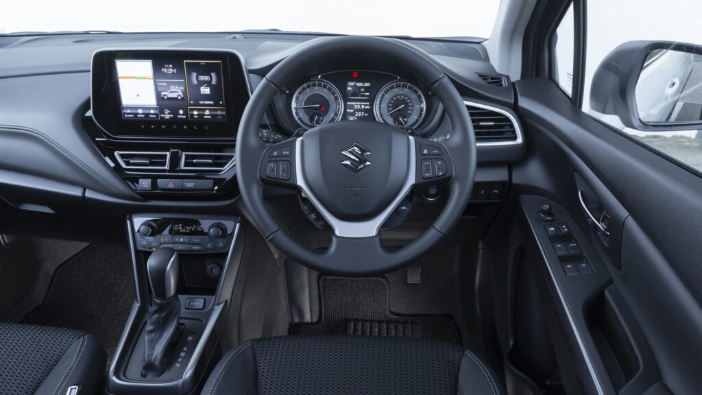 Suzuki S-cross interior