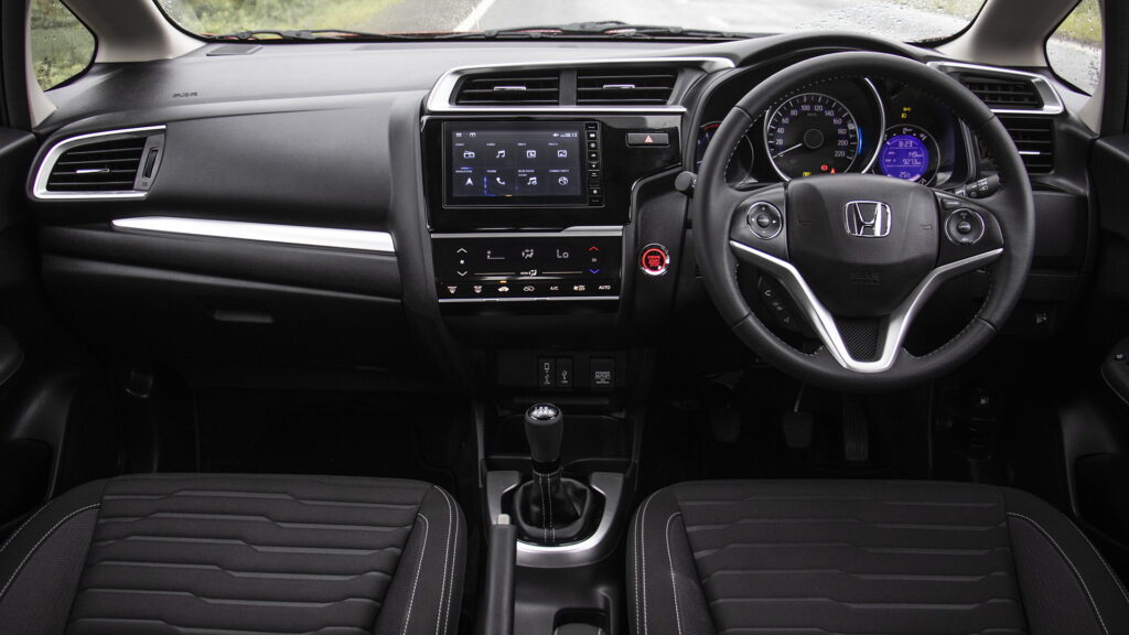 honda wrv interior