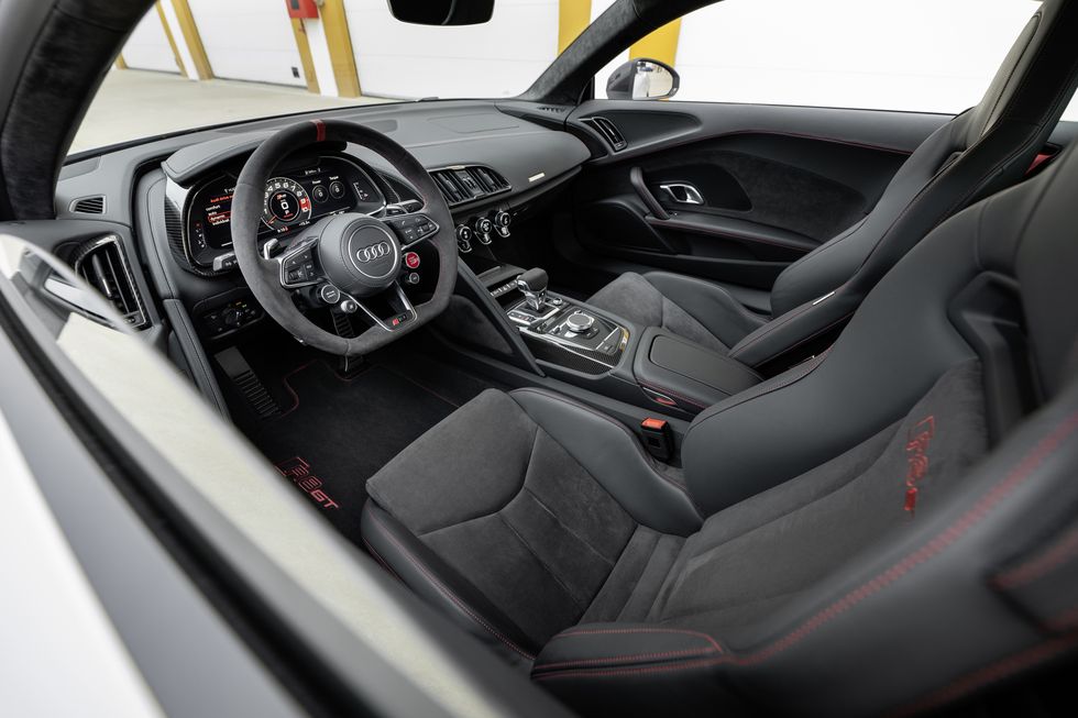 Audi R8 GT interior