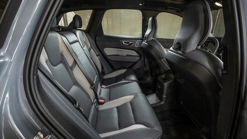 2022 volvo xc60 interior