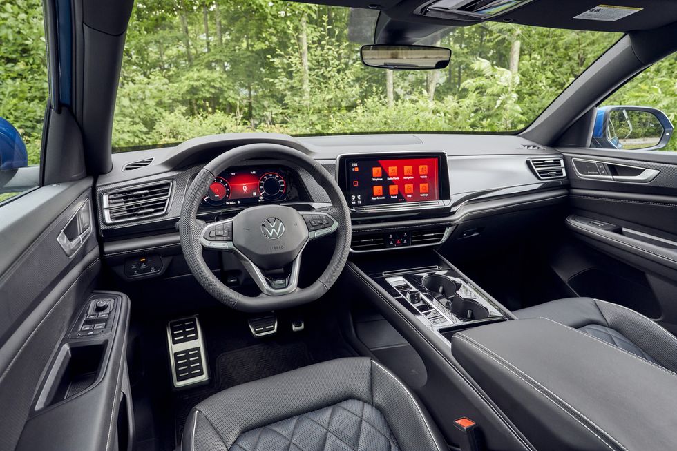 2023 volkswagen atlas cross sport interior