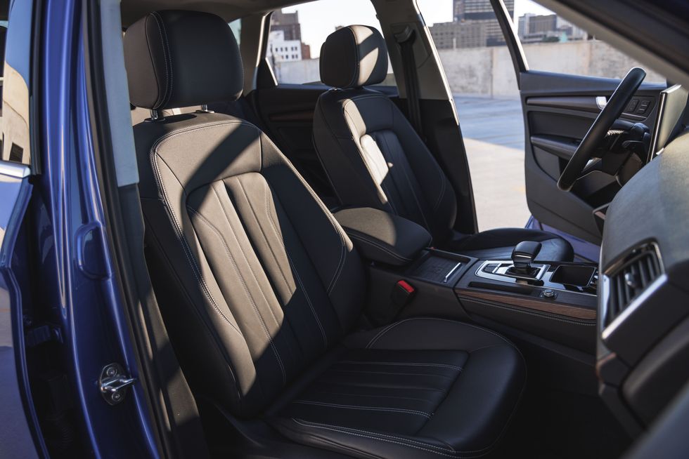 2022 audi q5 interior