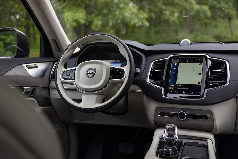 2022 volvo xc90 interior