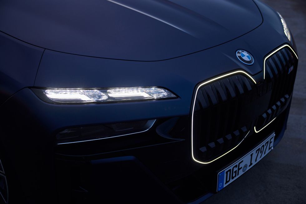 bmw i7 electric