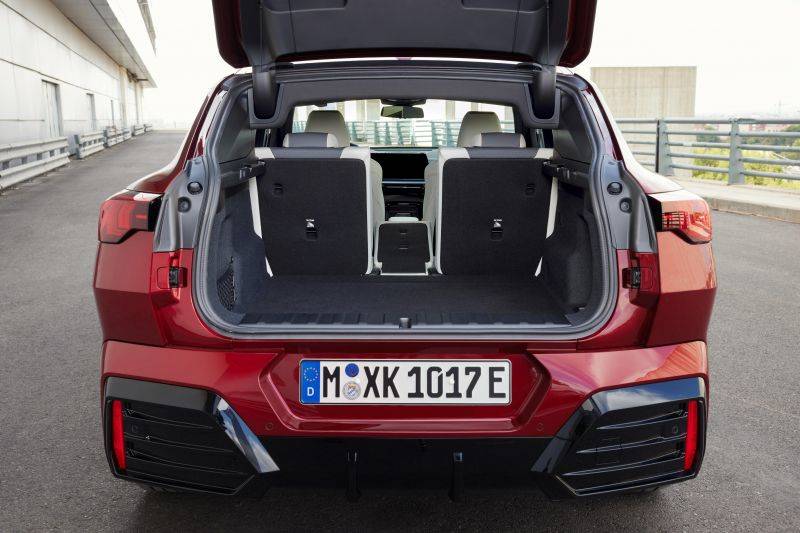 bmw x2 cargo space