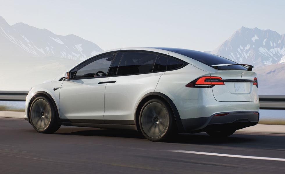 2023 tesla model x plaid