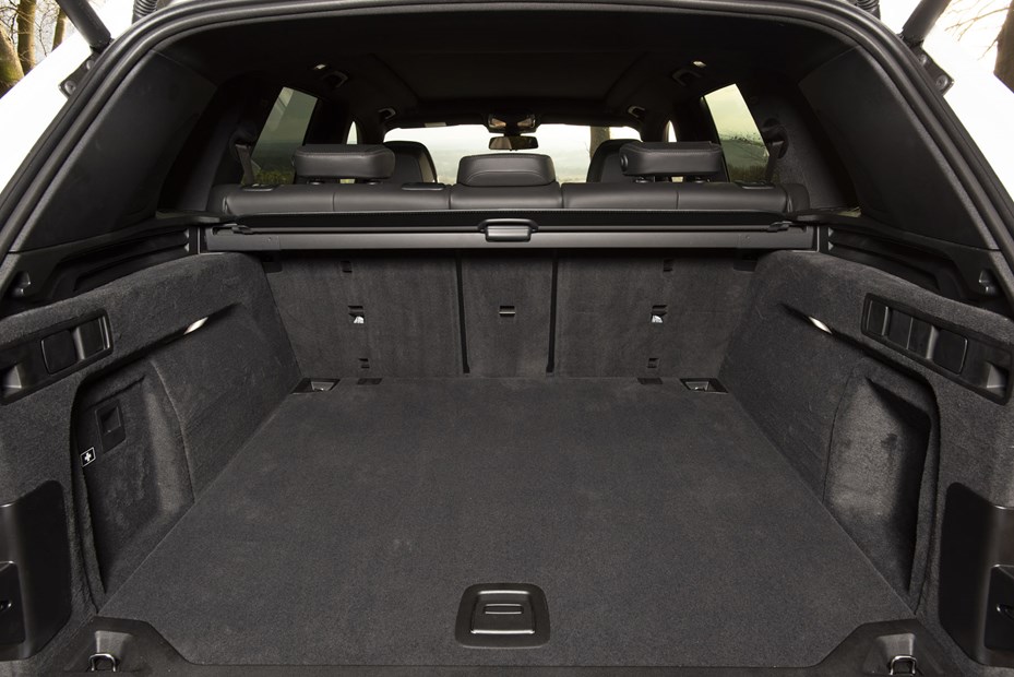 bmw x5 hybrid boot space