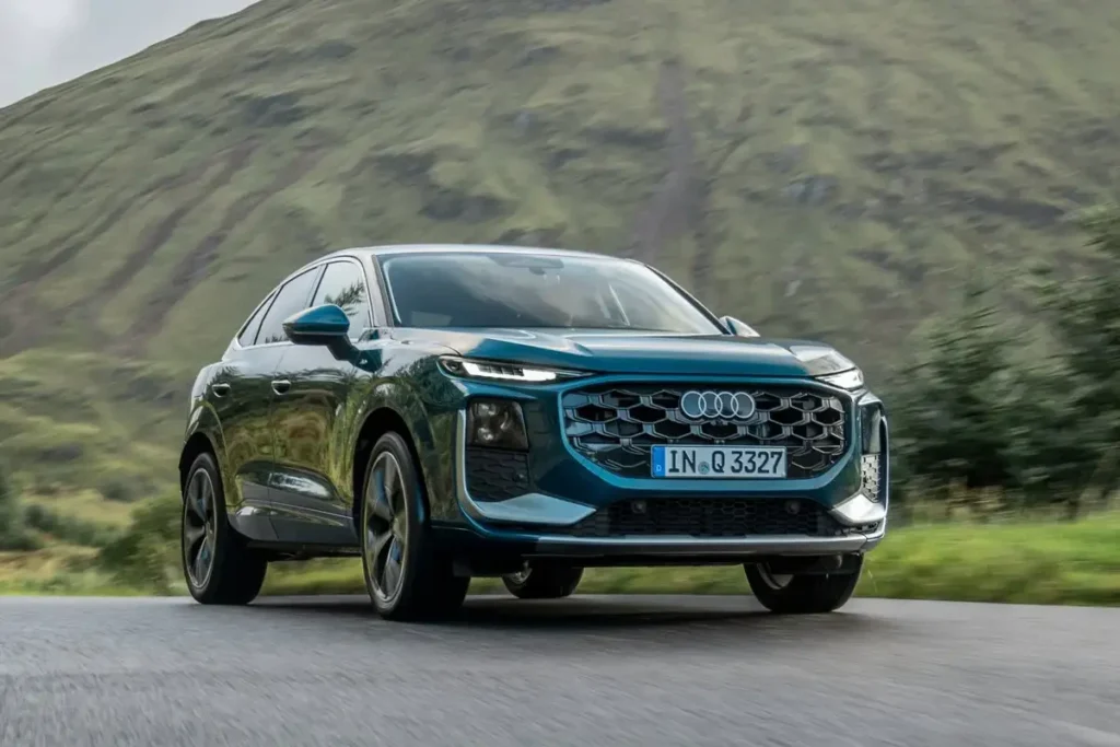 audi-q3-tracking-front